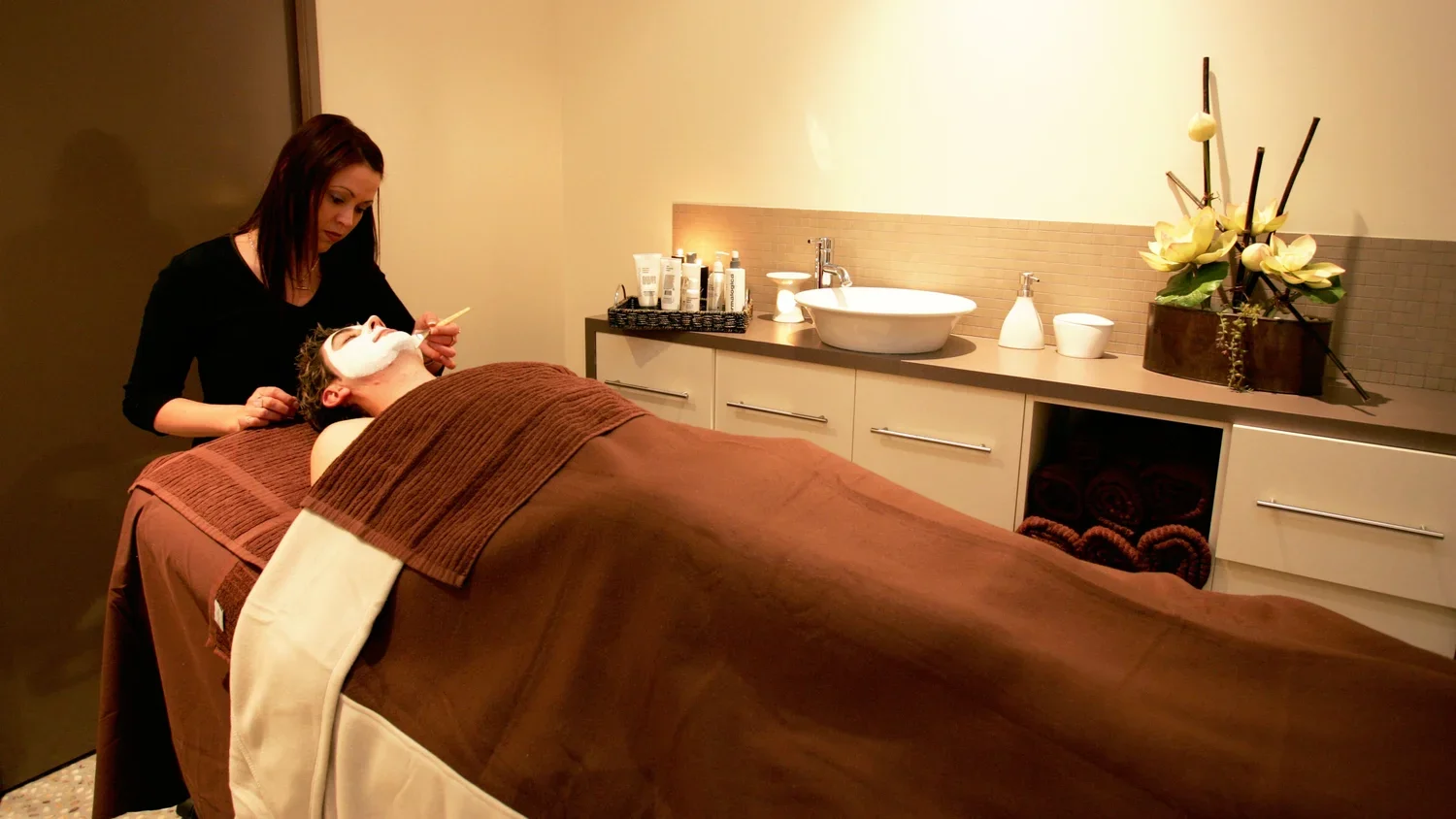 Mid-facial, upstairs