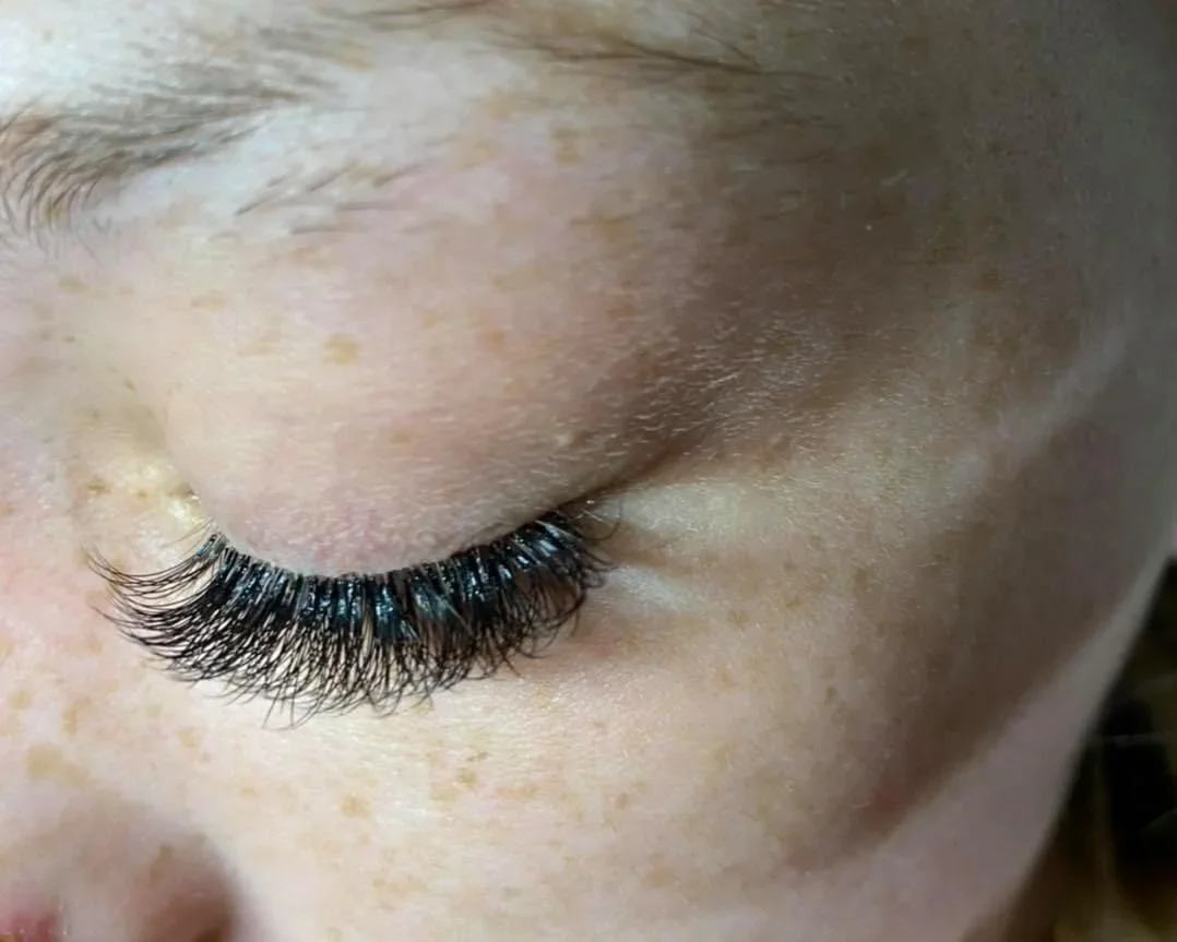 Lash extensions, up close